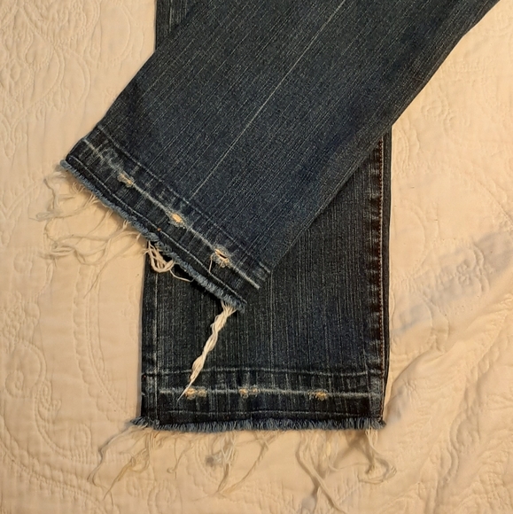 Apt. 9 Women's Distressed Vintage Dark Jeans - Picture 7 of 10